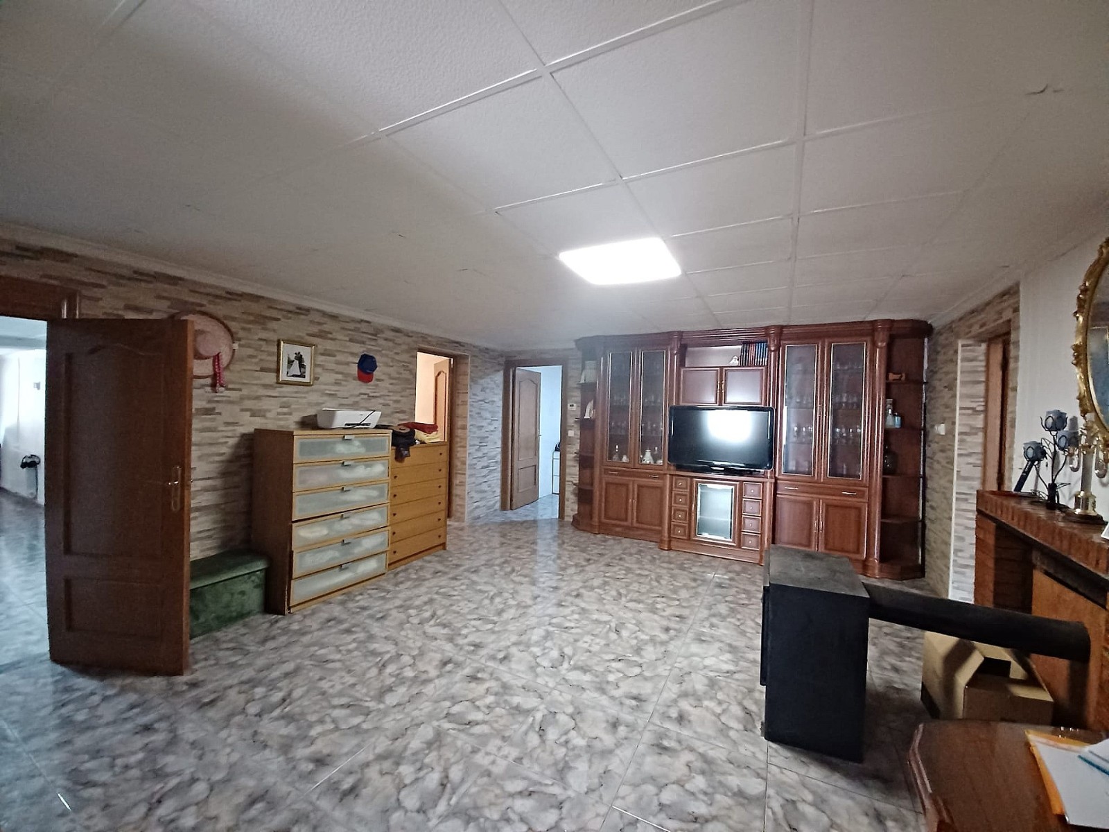 Villa, 5 Bedrooms, Sax, Expansive Plot with Pool and Olive Grove
