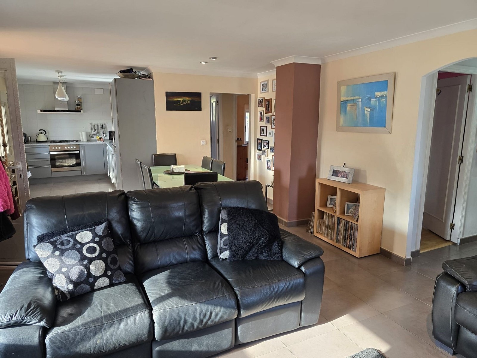 Villa with 5 Bedrooms and Pool in Sax, Alicante