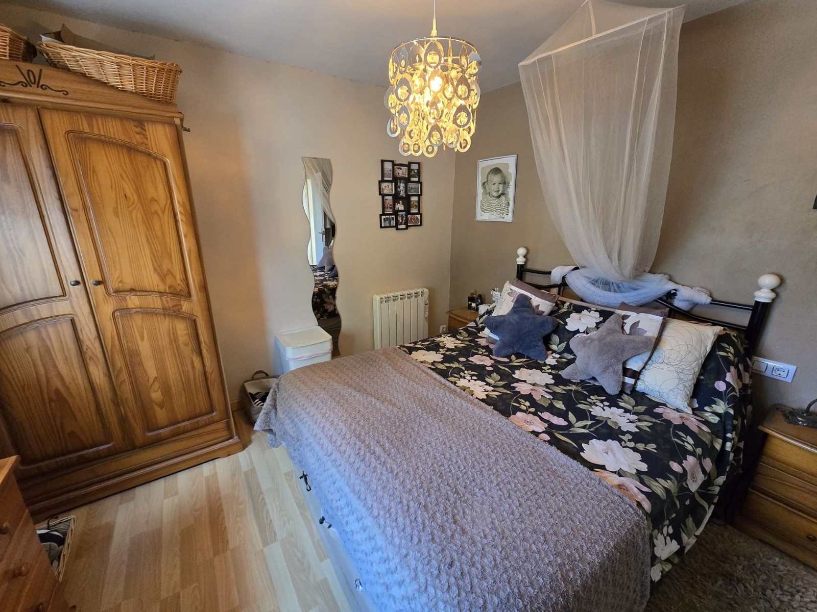 Villa with 5 Bedrooms and Pool in Sax, Alicante
