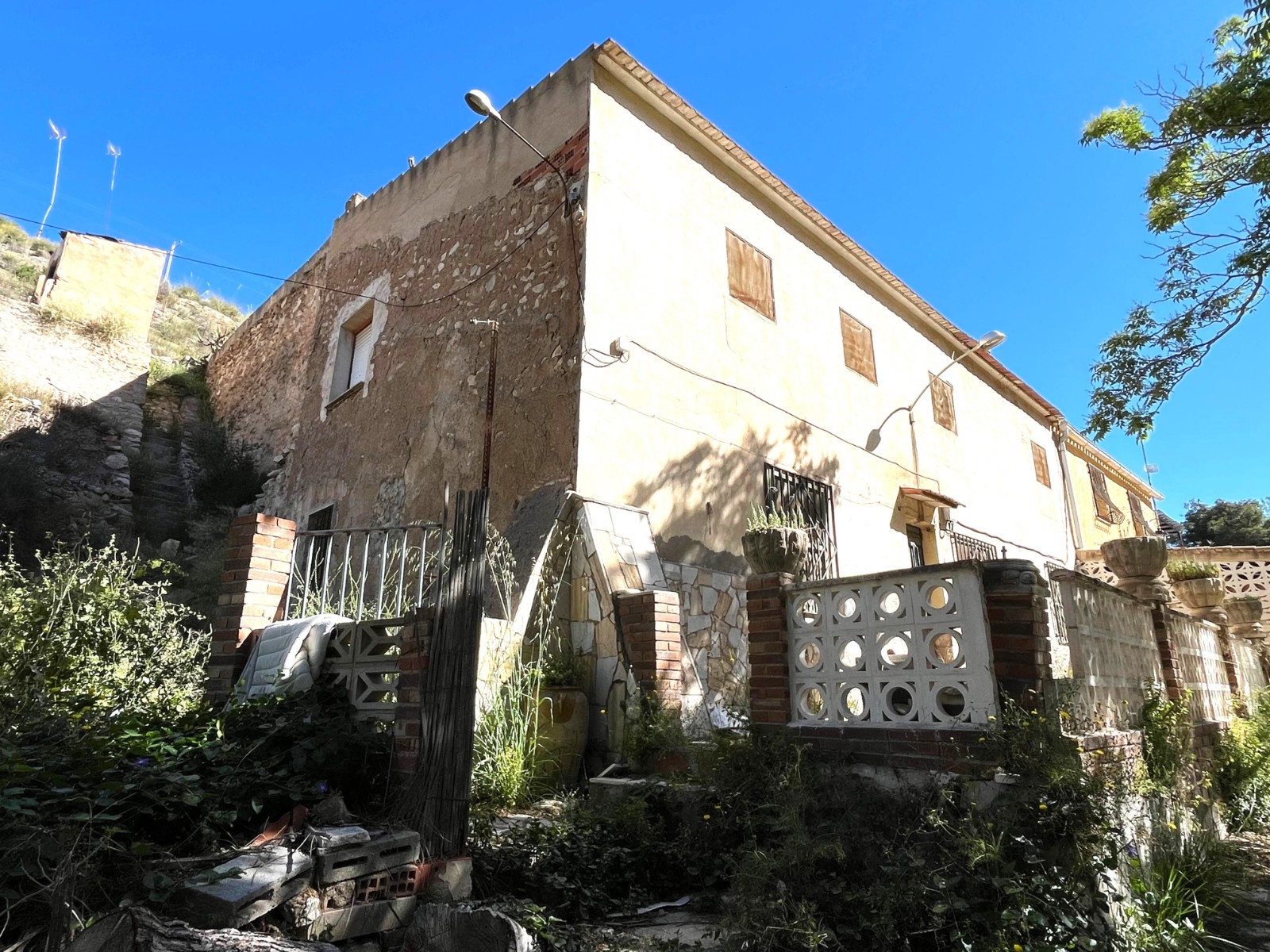 Finca met 3 Slaapkamers in Petrer, Alicante met Groot Perceel