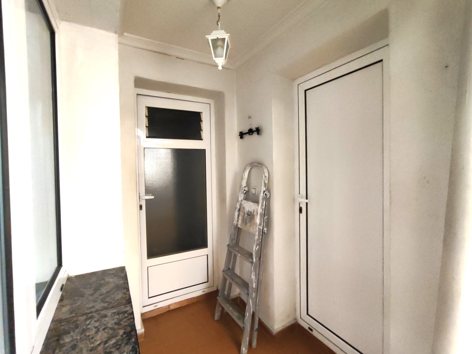 Stadswoning met Vier Slaapkamers in Sax, Alicante