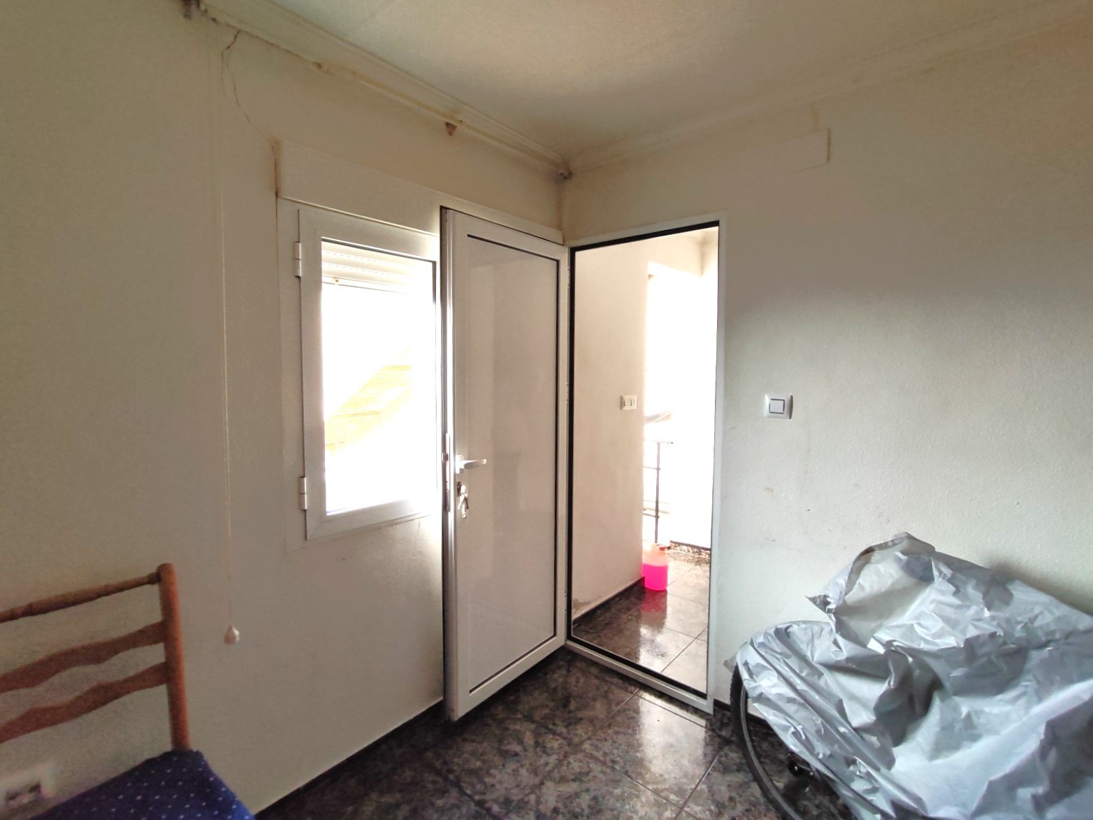 Stadswoning met Vier Slaapkamers in Sax, Alicante