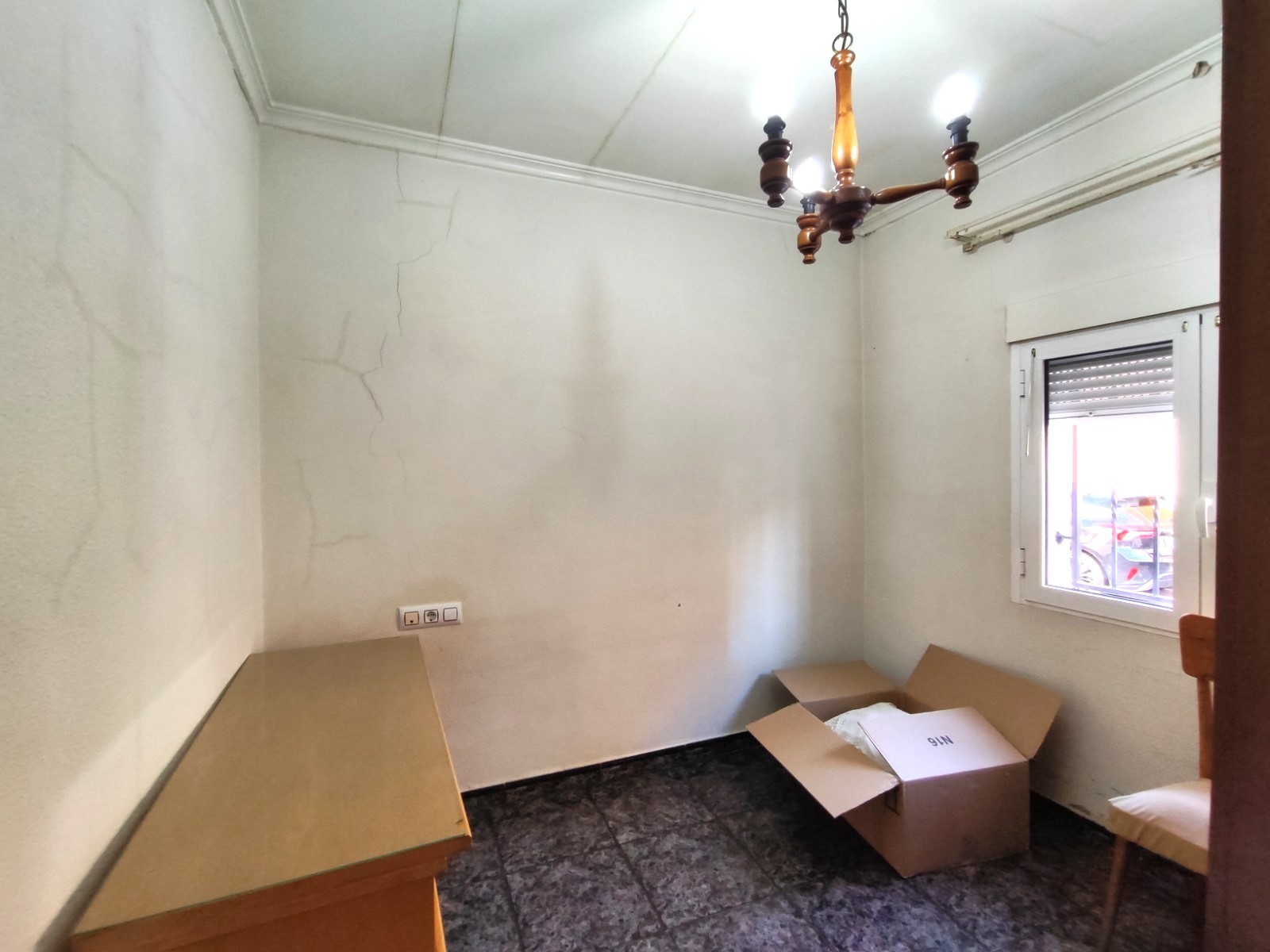 Stadswoning met Vier Slaapkamers in Sax, Alicante