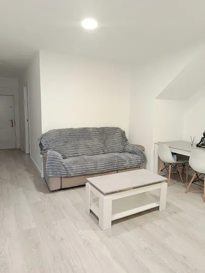 Begane Grond Woning met 4 Slaapkamers in Elda, Gedeeltelijk Gerenoveerd