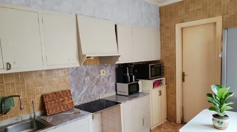 Begane Grond Woning met 4 Slaapkamers in Elda, Gedeeltelijk Gerenoveerd