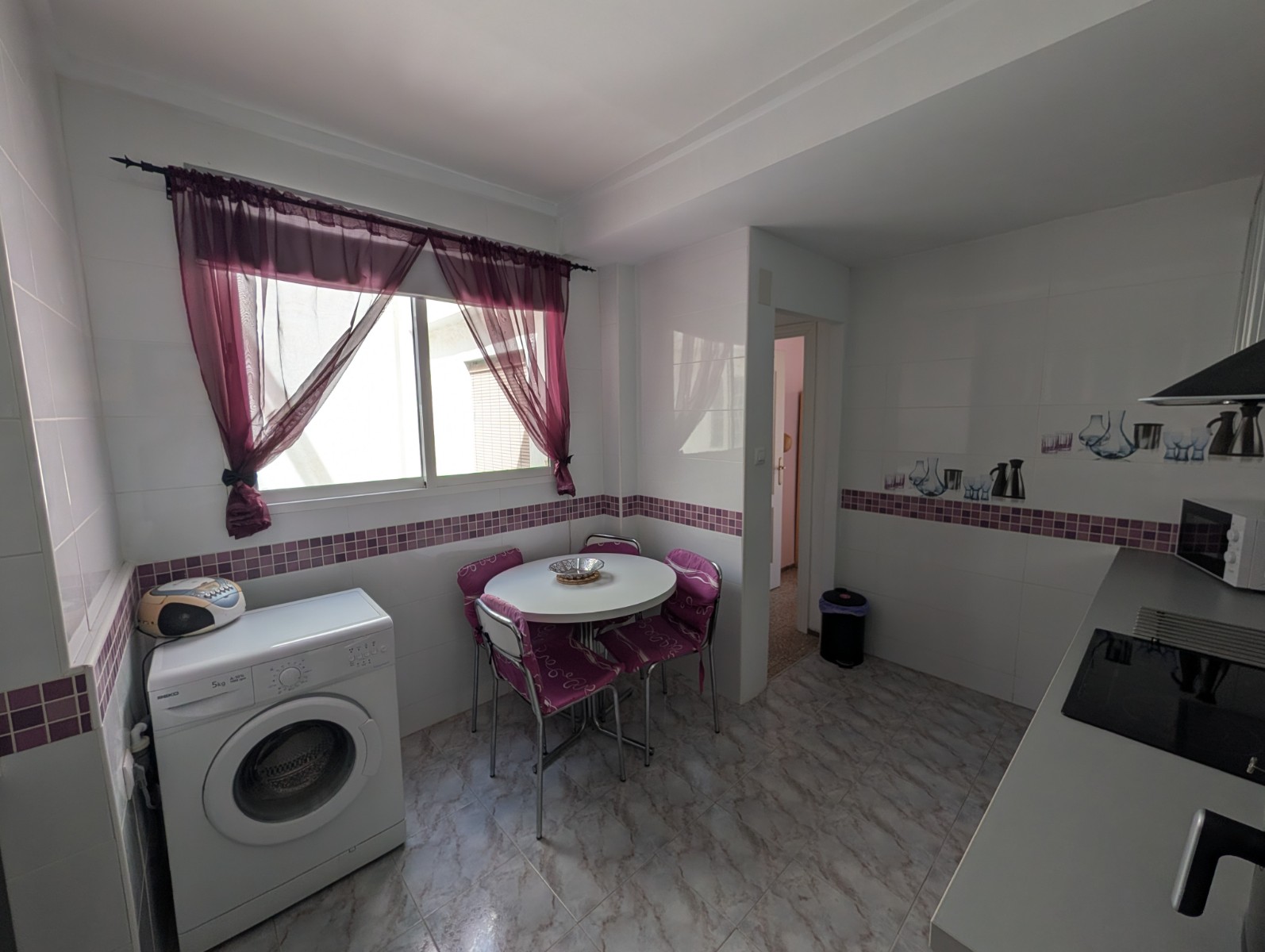Three-Bedroom Apartment in El Campello with Sea Views