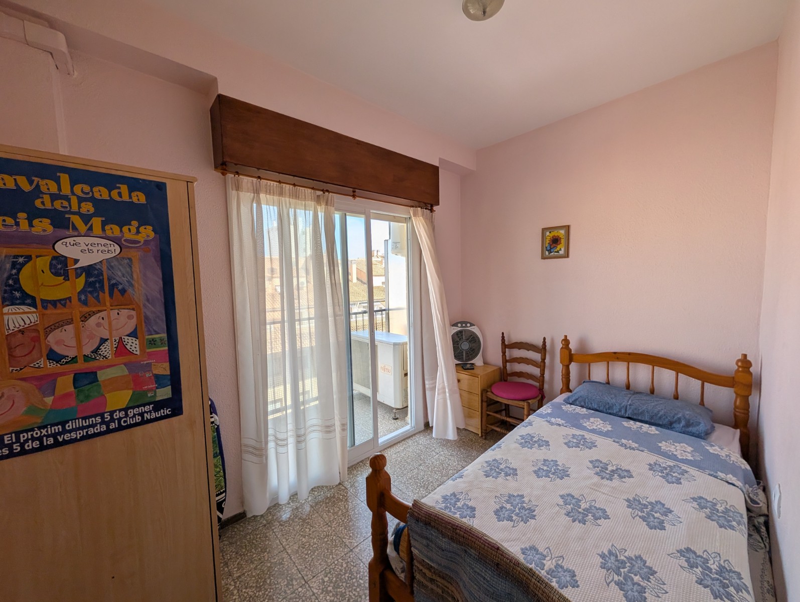 Three-Bedroom Apartment in El Campello with Sea Views