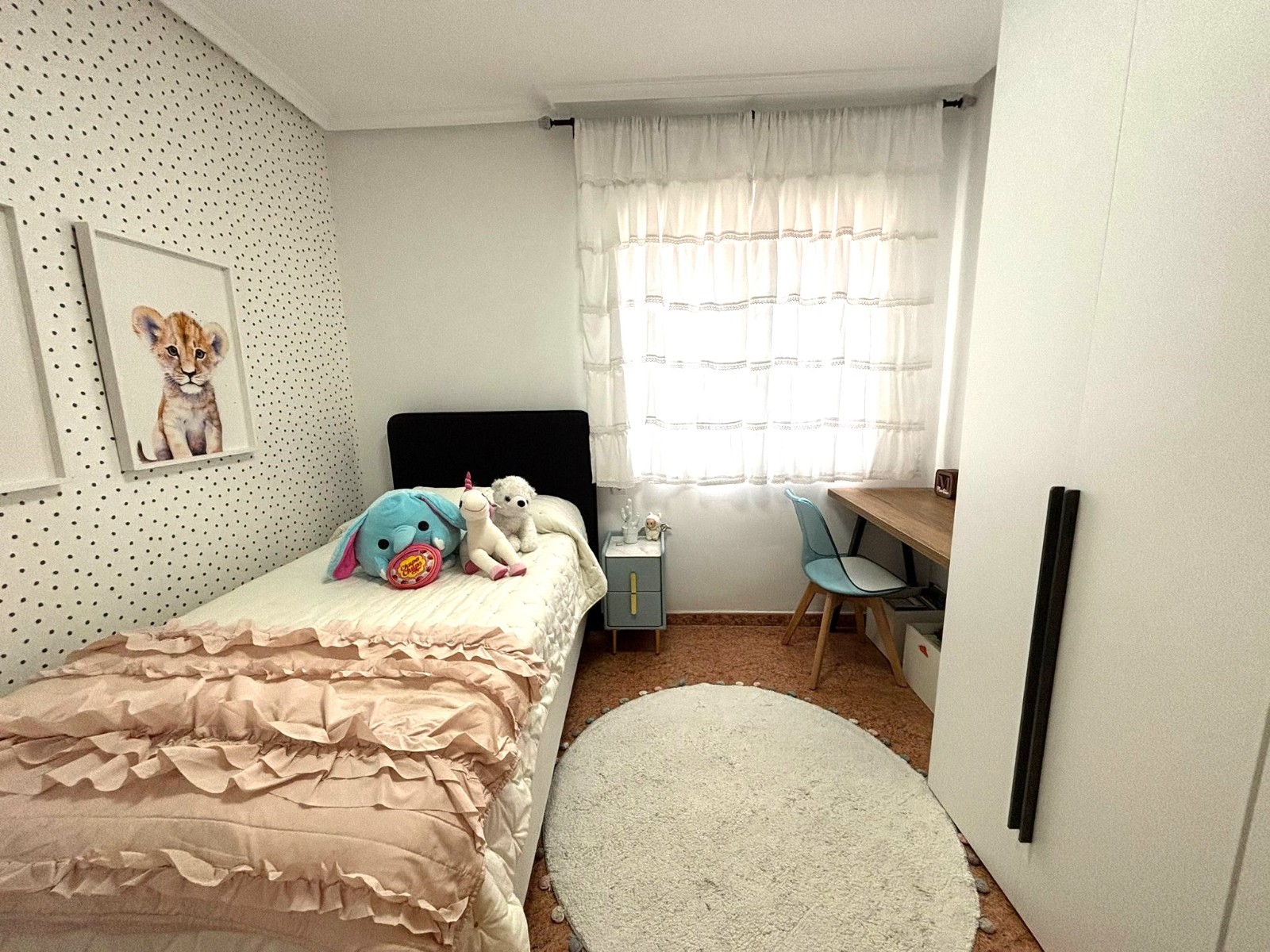 Rijwoning 4 Slaapkamers Sax met Overdekte Patio