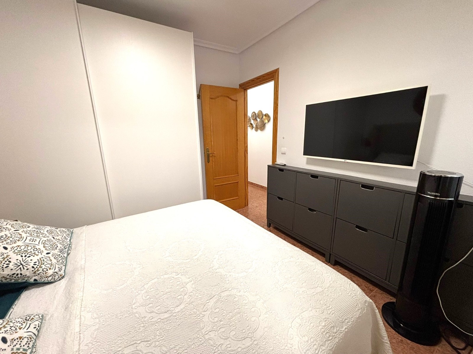 Rijwoning 4 Slaapkamers Sax met Overdekte Patio