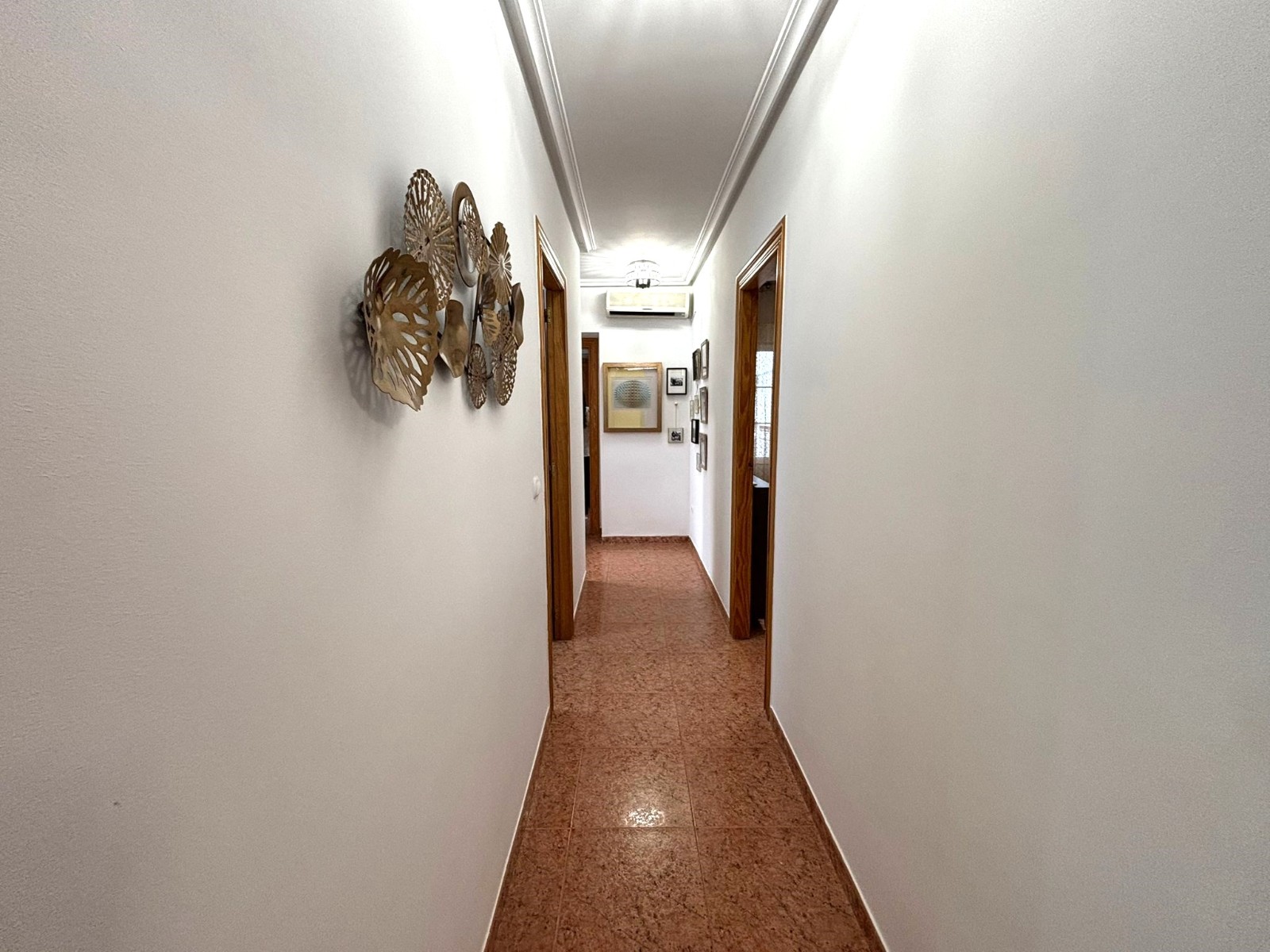 Rijwoning 4 Slaapkamers Sax met Overdekte Patio