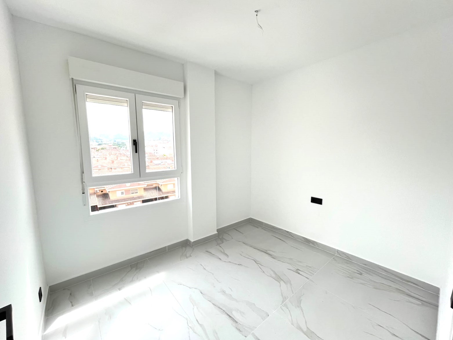 Apartment 3 Bedrooms Petrer with Mount Cid Views and Parking