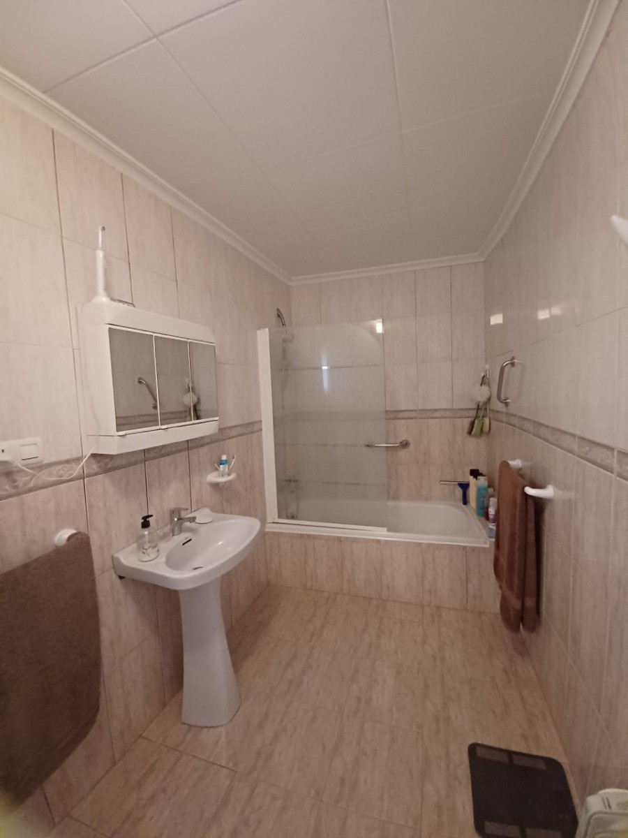 Villa with 3 Bedrooms in Yecla, Murcia, Featuring a Pool and Garage
