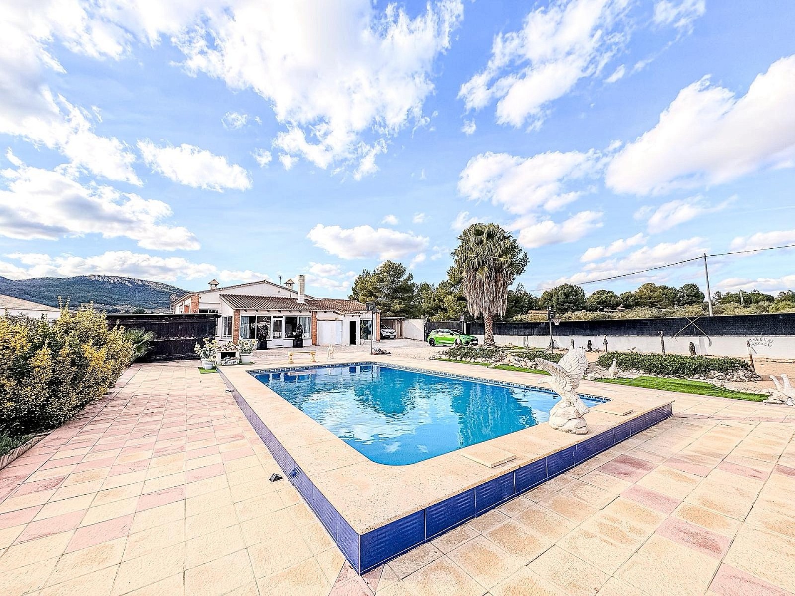 Villa, 8 Slaapkamers, Castalla, Ruim Perceel Met Zwembad