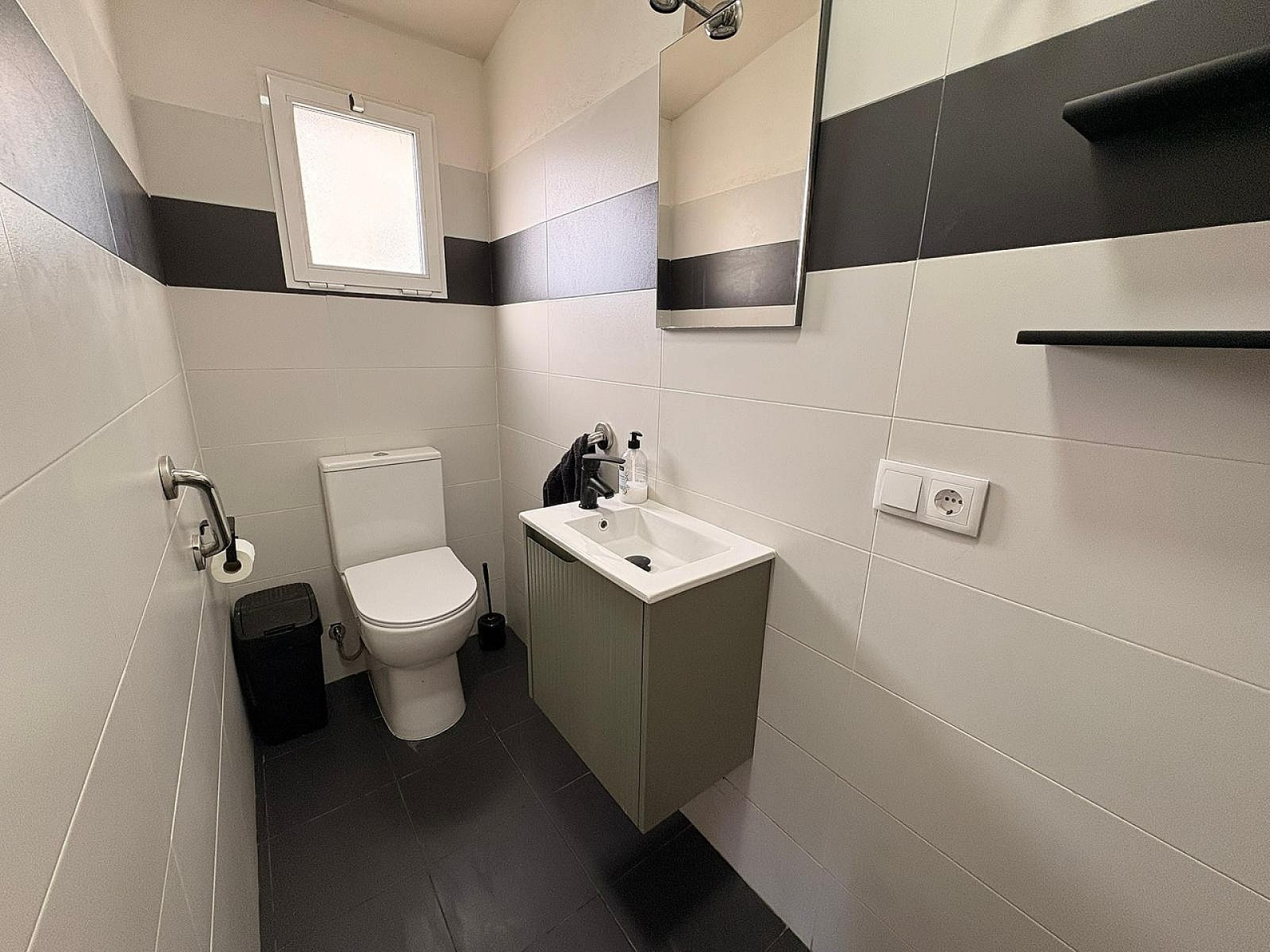 Villa, 8 Slaapkamers, Castalla, Ruim Perceel Met Zwembad