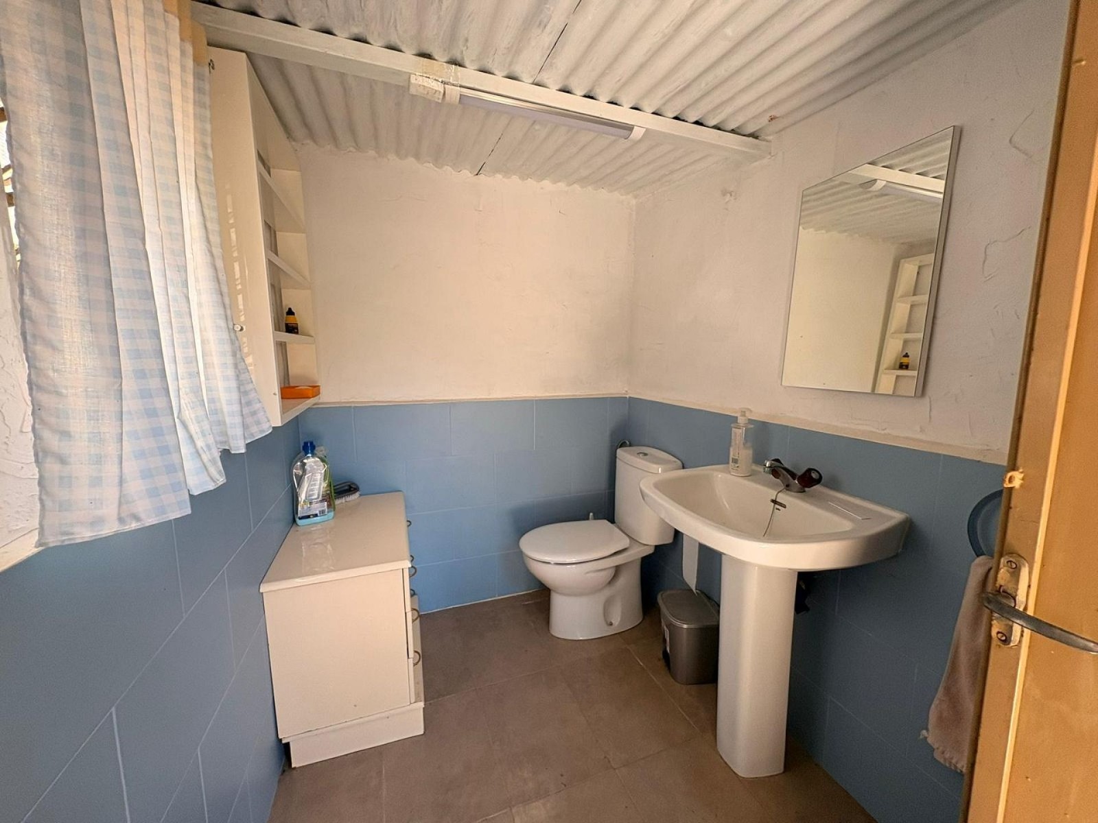 Villa with 3 Bedrooms and 4 Bathrooms in Yecla with Garden