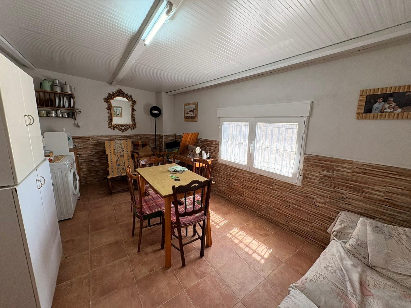 Villa with 3 Bedrooms and 4 Bathrooms in Yecla with Garden