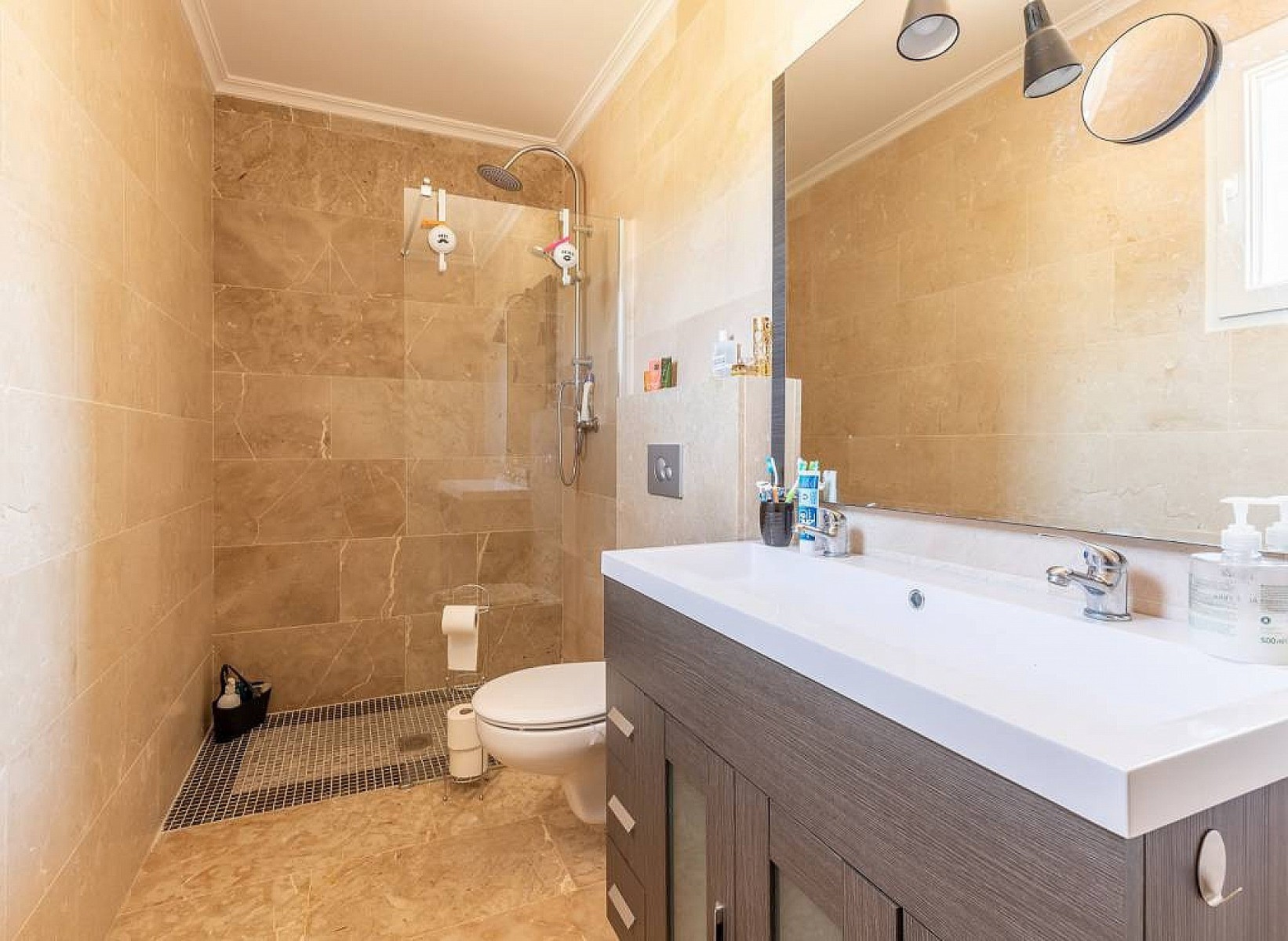 Nieuwbouw Villa met 5 Slaapkamers in La Romana, Alicante, Groot Perceel