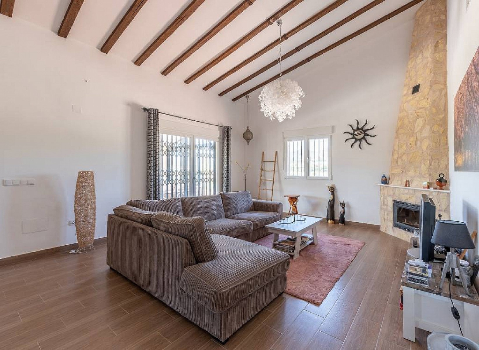 Nieuwbouw Villa met 5 Slaapkamers in La Romana, Alicante, Groot Perceel