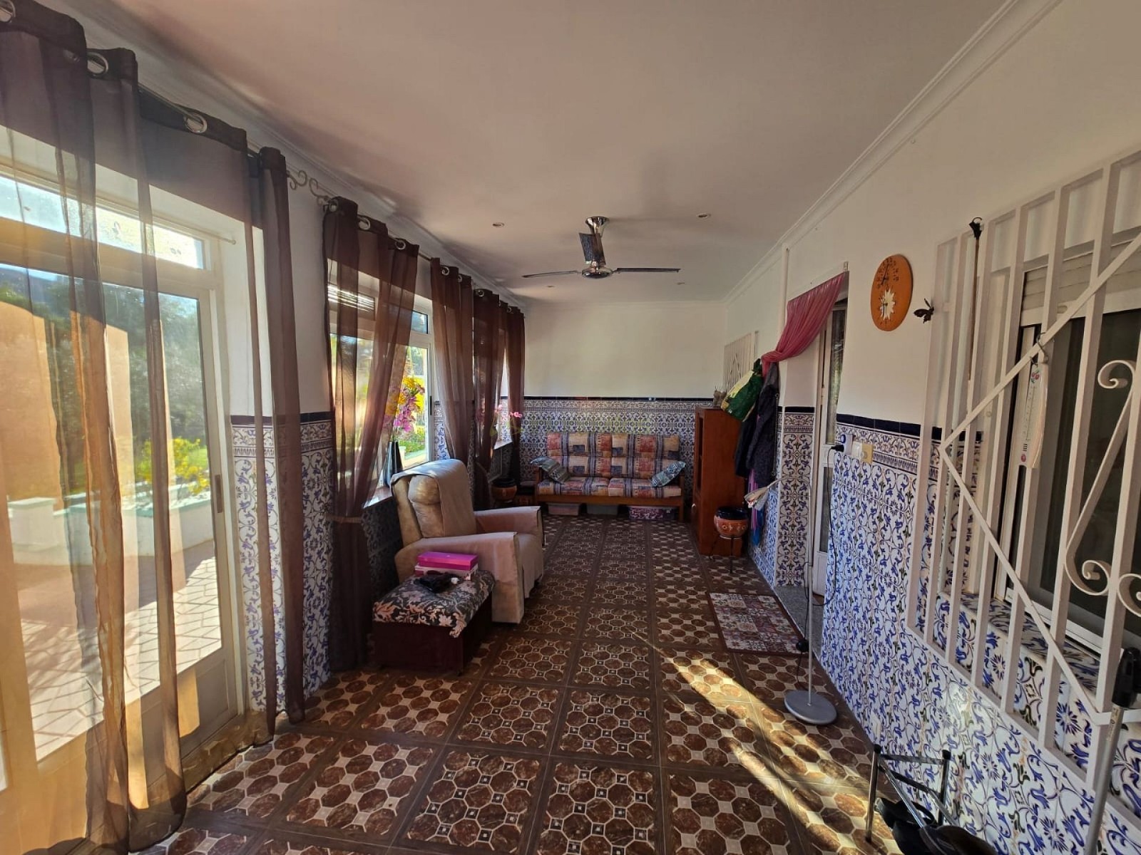 Finca met 3 Slaapkamers en Zwembad in Sax, Alicante