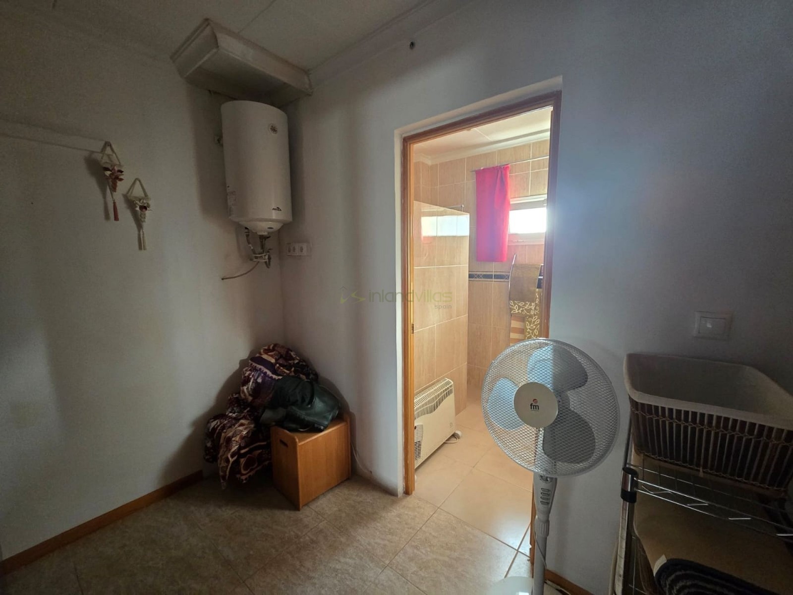 Finca met 3 Slaapkamers en Zwembad in Sax, Alicante