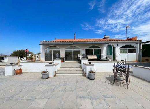 Country House - Resale - Sax - Sax